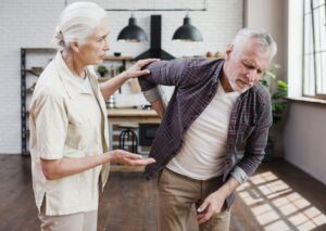 Les 4 meilleures pratiques pour prévenir les situations d’urgence chez les personnes âgées dépendantes